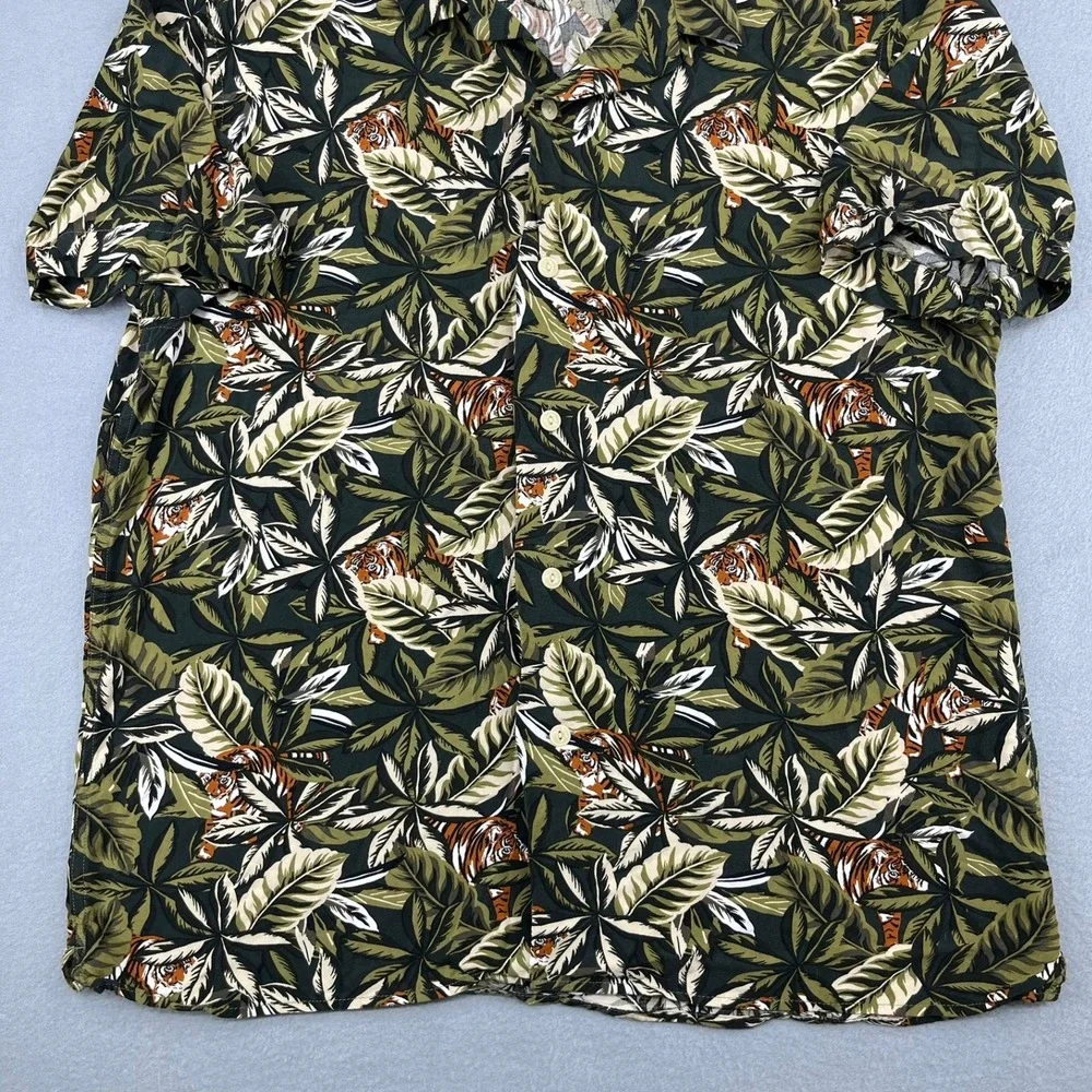 Banana Republic Mens Tiger Tropical Leaf Print Rayon Short Sleeve Shirt‎ Green L